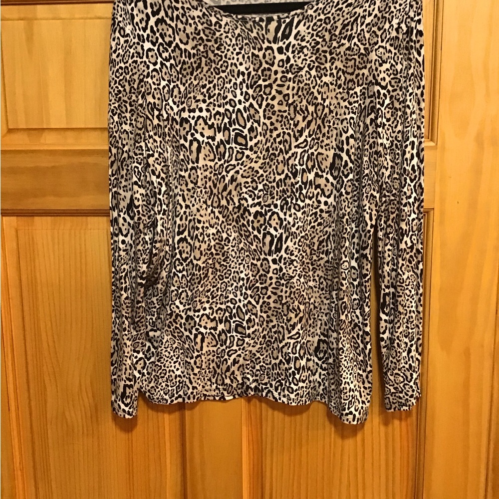 Long sleeved tee